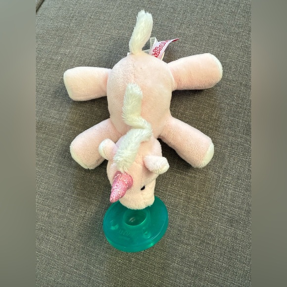 3 wubbanub pacifiers not used - Picture 6 of 8